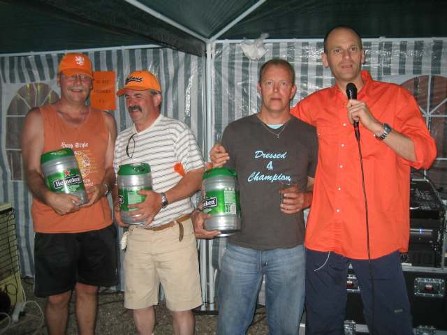 6KAMP 2006 Dorpshuis Vierhouten (Oranje/ijsvereniging)